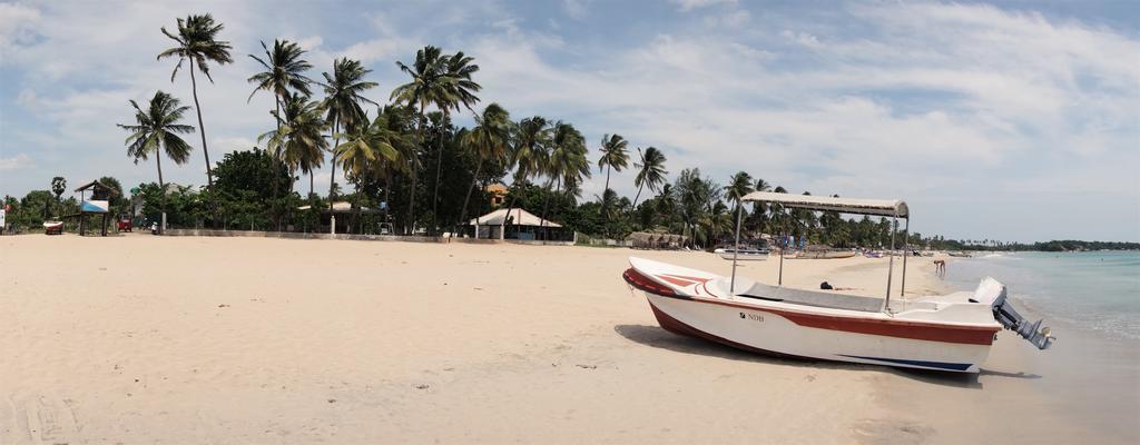 Little White House Hotel Trincomalee Kültér fotó
