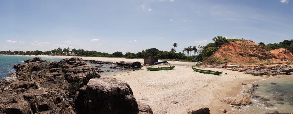 Little White House Hotel Trincomalee Kültér fotó